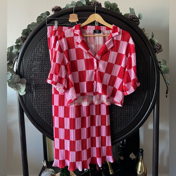Dressed in LALA Cest la vie Plisse Checkered Skirt Set - Picture 4 of 16